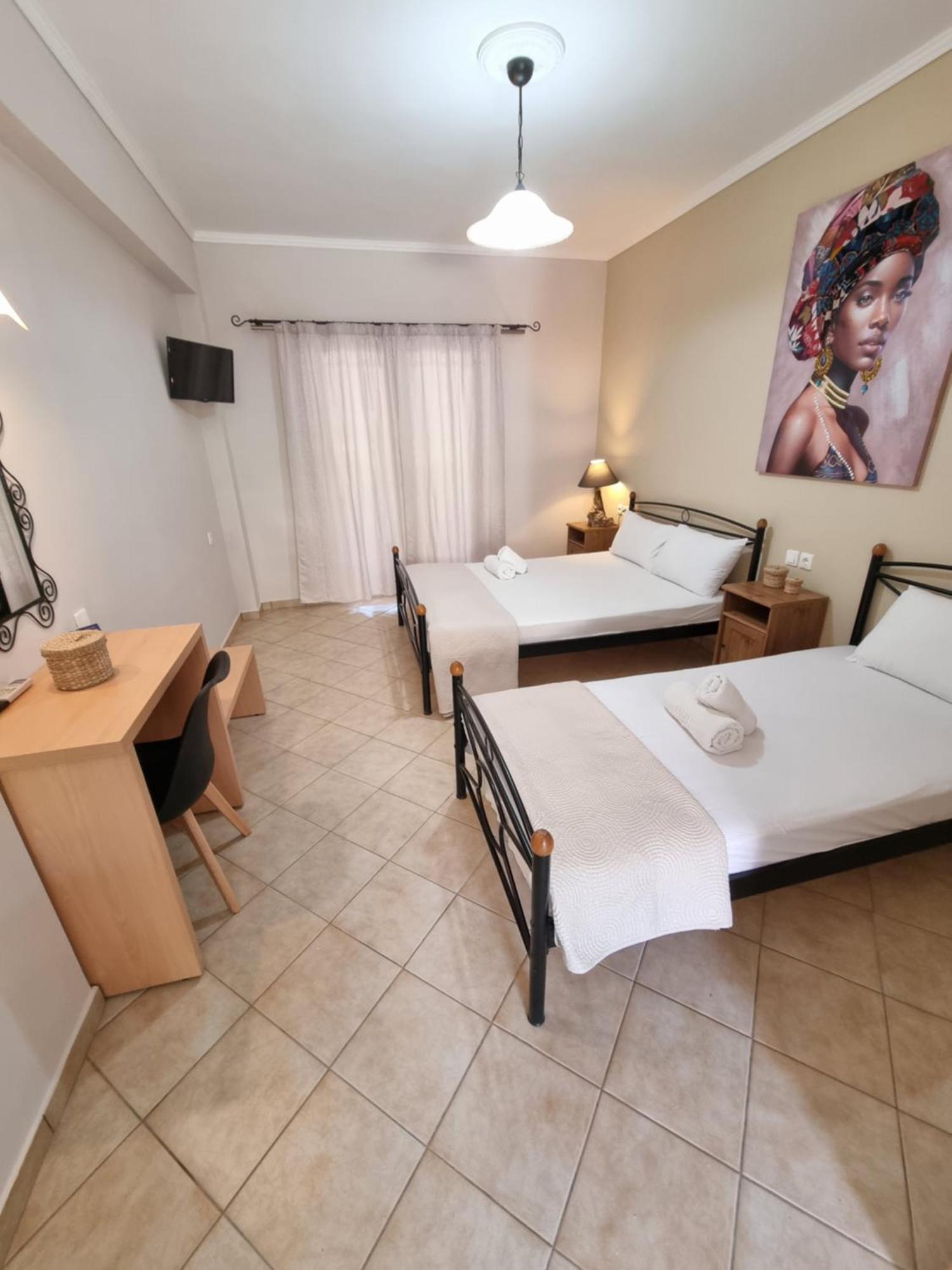 Marathon Studios & Apartments Keri Ngoại thất bức ảnh